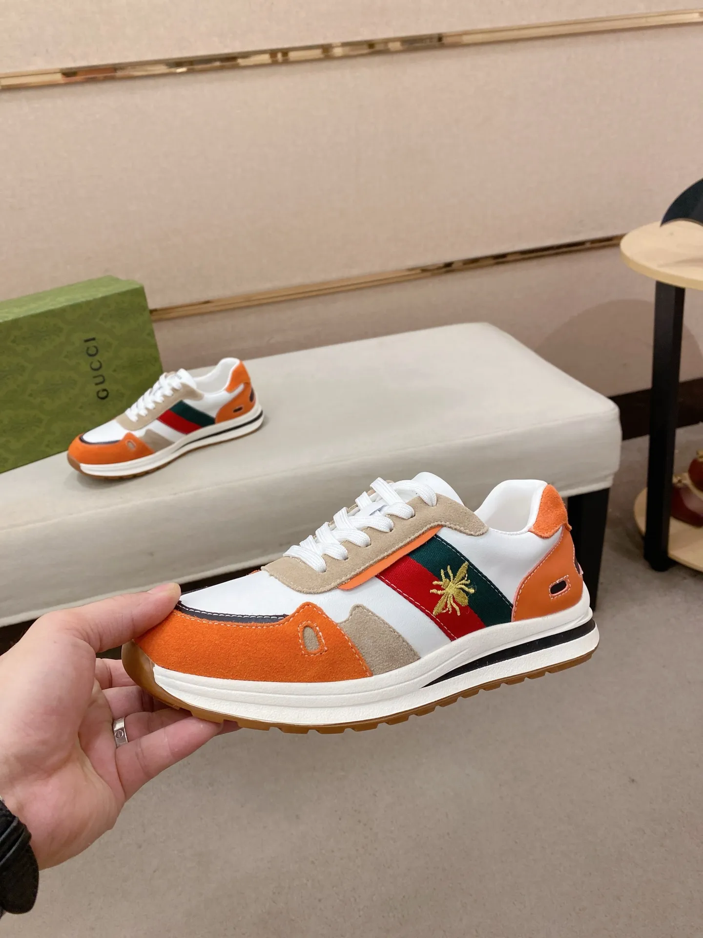 Men's shoes 💰 420💰🇮🇹🇮🇹GUCCI (Gucci) top 🔍🔍 new models are on sale at the same time, uppers 🇮🇹 imported first-layer cowhide from Italy. Fully imported genuine leather lining💪💪, completely 1⃣️ to 1⃣️🇮🇹💪💪, ⚠Sole: Original sole provided by the original factory, exclusive movable molded sole super comfortable, ⚠Original factory single goods, 🔍🔍high quality, you can come in and out at will, welcome to compare⚠. Code number:38-44